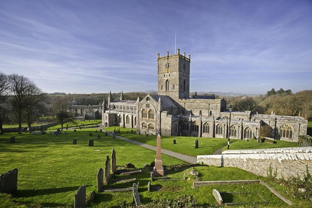 Penrhiw Priory *